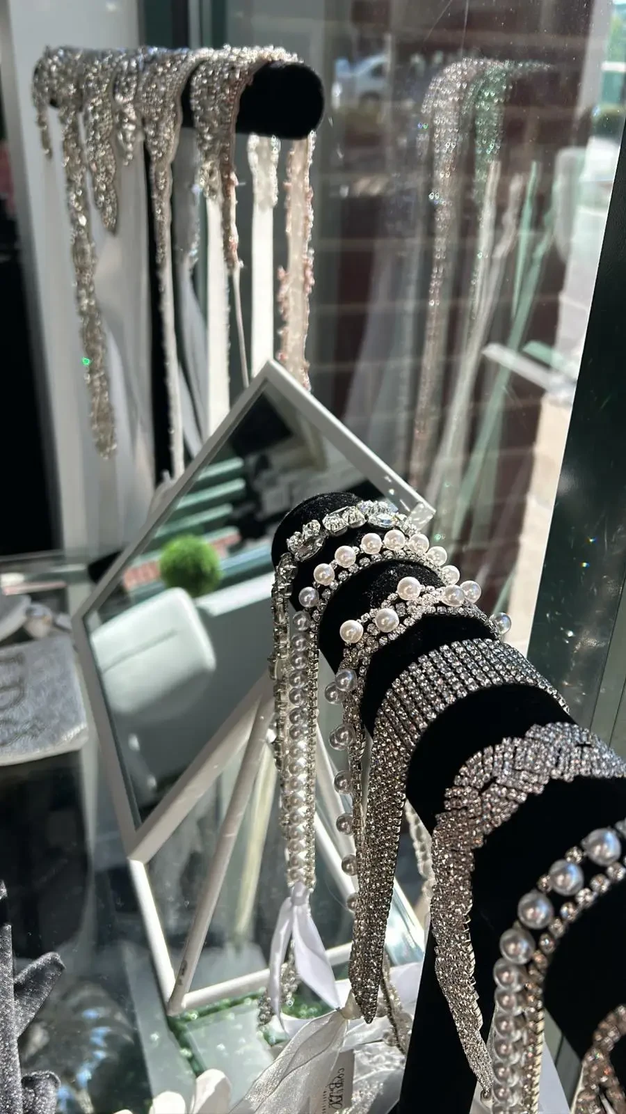 Imagery of various accessories