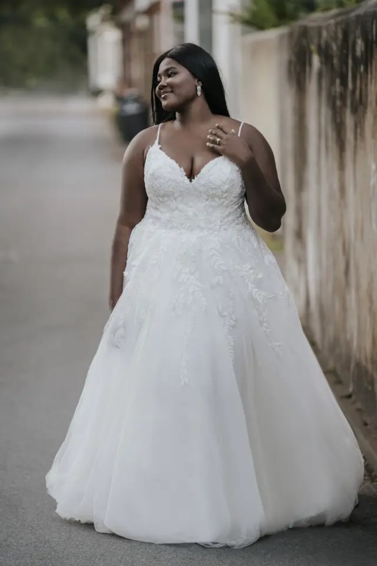 Allure Bridals Style #9961W Image