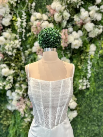 Diamond Couture Dina #0 thumbnail