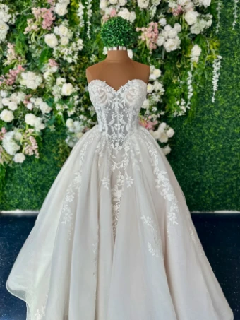 Diamond Couture Aubrey #1 thumbnail