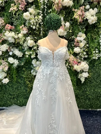 Diamond Couture - OTR Style #Daria #1 Ivory/Ivory thumbnail