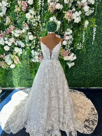 Diamond Couture - OTR Style #Talulla #1 Ivory/Champagne thumbnail