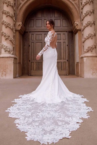 Essense of Australia - OTR Style #D3379 #2 (IV-PL) Ivory Gown w Porcelain Tulle Illusion thumbnail