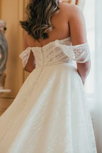 Essense of Australia - OTR Style #D3648 #28 Ivory Patterned Tulle and Organza over Ivory Gown thumbnail