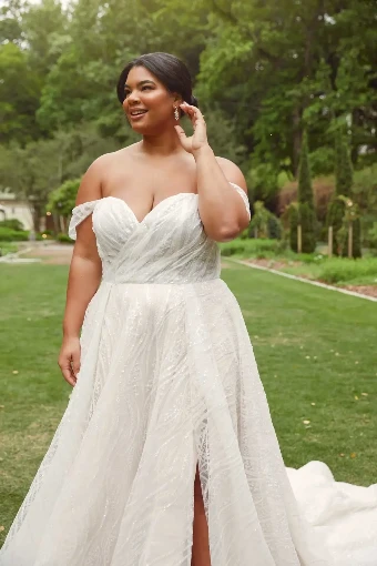 Essense of Australia - OTR Style #D3648 #3 Ivory Patterned Tulle and Organza over Ivory Gown thumbnail