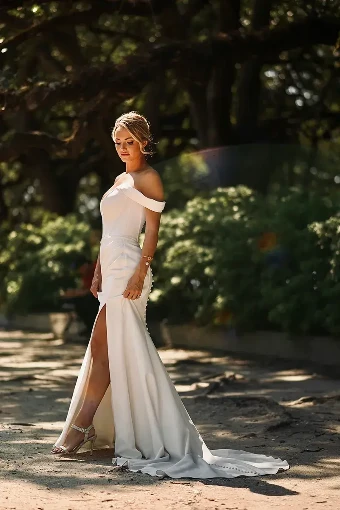 Essense of Australia - OTR Style #D3864 #5 Ivory thumbnail