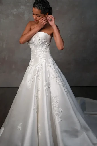 Essense of Australia - OTR Style #D4195 #2 Ivory thumbnail
