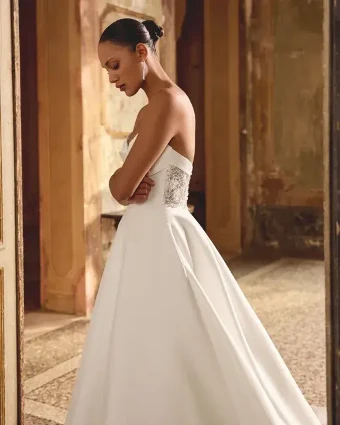 Justin Alexander - OTR Style #88448 #4 Latte/Ivory thumbnail