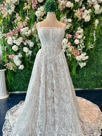 Diamond Couture Wren #1 thumbnail